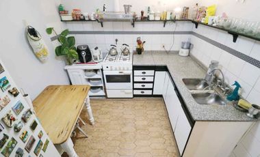 VENTA CASA MULTIFAMILIAR COCHERA TERRAZA en MADERO