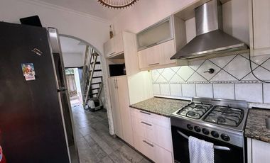 Casa 5 Ambientes VENTA Villa Luzuriaga Garage