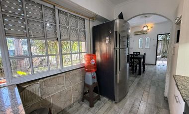 Casa 5 Ambientes VENTA Villa Luzuriaga Garage