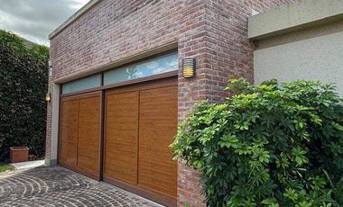 Casa en venta c/ cochera en Rafaela