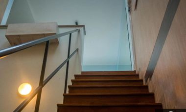 Departamento dúplex 6 ambientes con cochera en Belgrano, impecable apto crédito