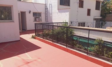 ALQUILER GRAN CASA CIUDAD  OFICINAS, CONSULTORIOS