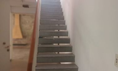 ALQUILER GRAN CASA CIUDAD  OFICINAS, CONSULTORIOS