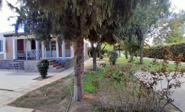 Casa sobre terreno de 1307 m2. Santa Lucia