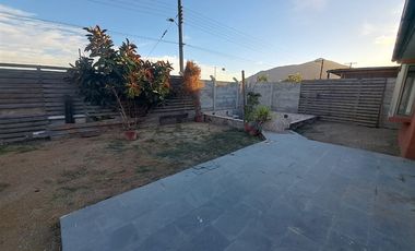 Casa en Arriendo en Av. Santa Cruz