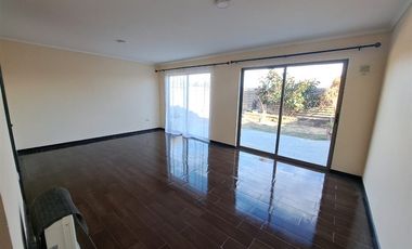 Casa en Arriendo en Av. Santa Cruz