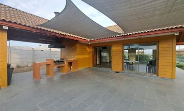 Casa en Arriendo en Av. Santa Cruz
