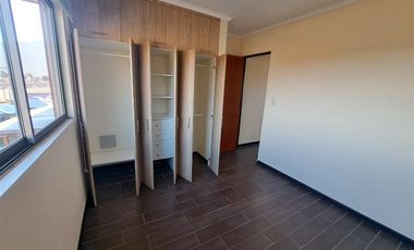 Casa en Arriendo en Av. Santa Cruz