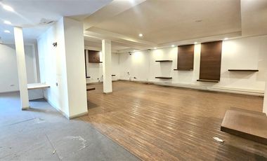 Local Comercial en Arriendo en Av Vitacura 5700