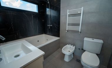 CASA EN VENTA GORINA 3 DORMITORIOS PARQUE PILETA