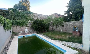 Casa Alquiler Lanús pileta quincho parrilla