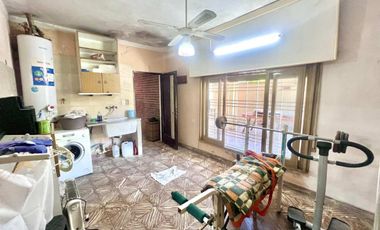Casa Alquiler Lanús pileta quincho parrilla