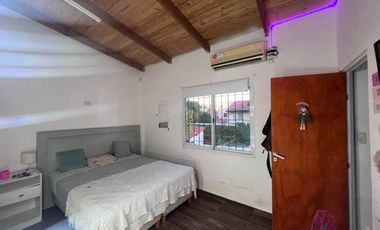 Casa Alquiler Lanús pileta quincho parrilla