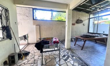 Casa Alquiler Lanús pileta quincho parrilla