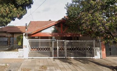 Casa Alquiler Lanús pileta quincho parrilla