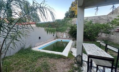 Casa Alquiler Lanús pileta quincho parrilla