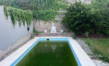 Casa Alquiler Lanús pileta quincho parrilla