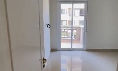 Venta depto. 2 dorm. con cochera Av. Roca y Mitre