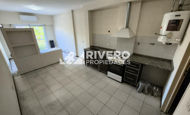 DEPARTAMENTO EN ALQUILER EN MORON SUR - MONOAMBIENTE DIVIDIDO