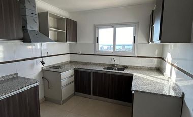 ALQUILER | DEPARTAMENTO 3 DORMITORIOS CON COCHERA – CENTRO DE POSADAS