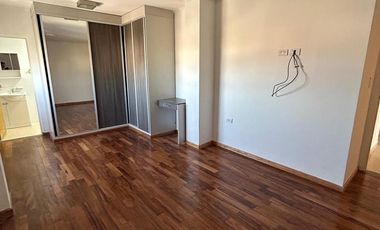 ALQUILER | DEPARTAMENTO 3 DORMITORIOS CON COCHERA – CENTRO DE POSADAS