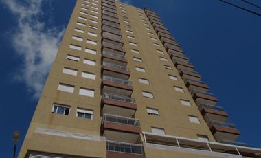 ALQUILER | DEPARTAMENTO 3 DORMITORIOS CON COCHERA – CENTRO DE POSADAS