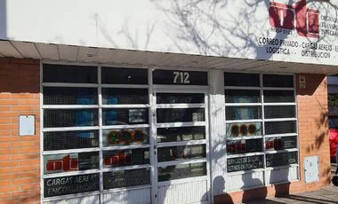 Local en  Calle Roca al 700