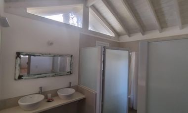 Casa en  venta de 3 dormitorios en Costa Esmeralda barrio Deportiva II