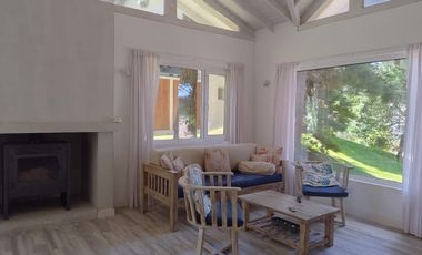 Casa en  venta de 3 dormitorios en Costa Esmeralda barrio Deportiva II