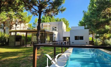 Casa en Venta en Costa Esmeralda con Gas Natural