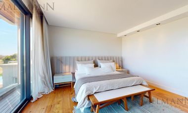 Venta Casa 5 Dormitorios con Vista al Golf y Lagunas en Pilará, La Berlina