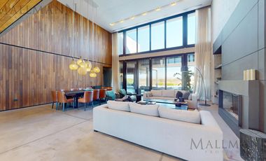 Venta Casa 5 Dormitorios con Vista al Golf y Lagunas en Pilará, La Berlina