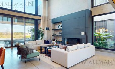 Venta Casa 5 Dormitorios con Vista al Golf y Lagunas en Pilará, La Berlina