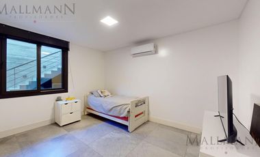 Venta Casa 5 Dormitorios con Vista al Golf y Lagunas en Pilará, La Berlina