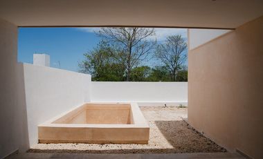 Casa con diseño diferente, bien equipada dentro de privada en Conkal