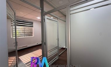 Oficina en Arriendo en Los Conquistadores con Los Hidalgos