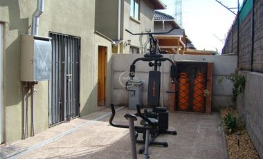 Casa en Arriendo en Av. Troncal Las Torres / Condominio San Juan de Pircas