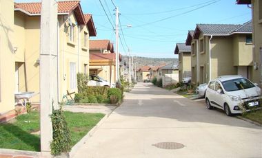 Casa en Arriendo en Av. Troncal Las Torres / Condominio San Juan de Pircas