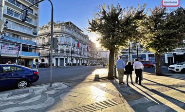 Local Comercial en Galería Calle Condell Ideal para Oficinas