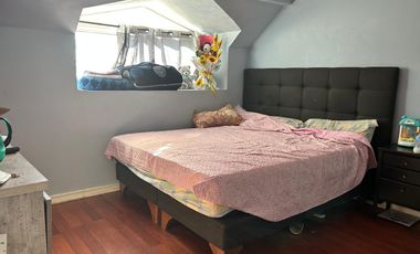 CASA EN VENTA CERCANA A ESTACION CENTRAL
