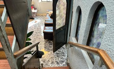 CASA EN VENTA CERCANA A ESTACION CENTRAL