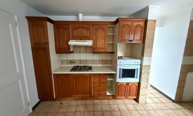 ARRIENDO CASA 2 PISOS 4D 3B CON PATIO TEMUCO