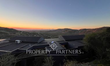 Espectacular casa de diseño con una hermosa vista Panoramica