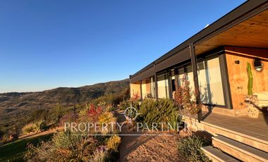 Espectacular casa de diseño con una hermosa vista Panoramica