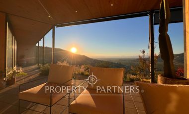 Espectacular casa de diseño con una hermosa vista Panoramica
