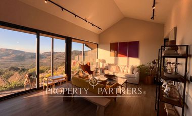 Espectacular casa de diseño con una hermosa vista Panoramica
