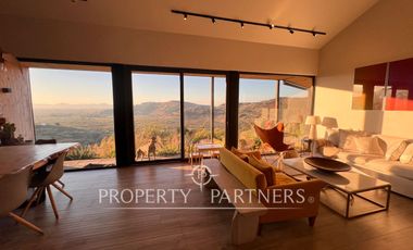 Espectacular casa de diseño con una hermosa vista Panoramica