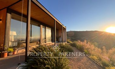 Espectacular casa de diseño con una hermosa vista Panoramica