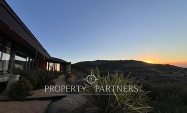 Espectacular casa de diseño con una hermosa vista Panoramica