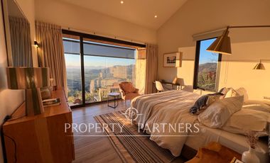 Espectacular casa de diseño con una hermosa vista Panoramica